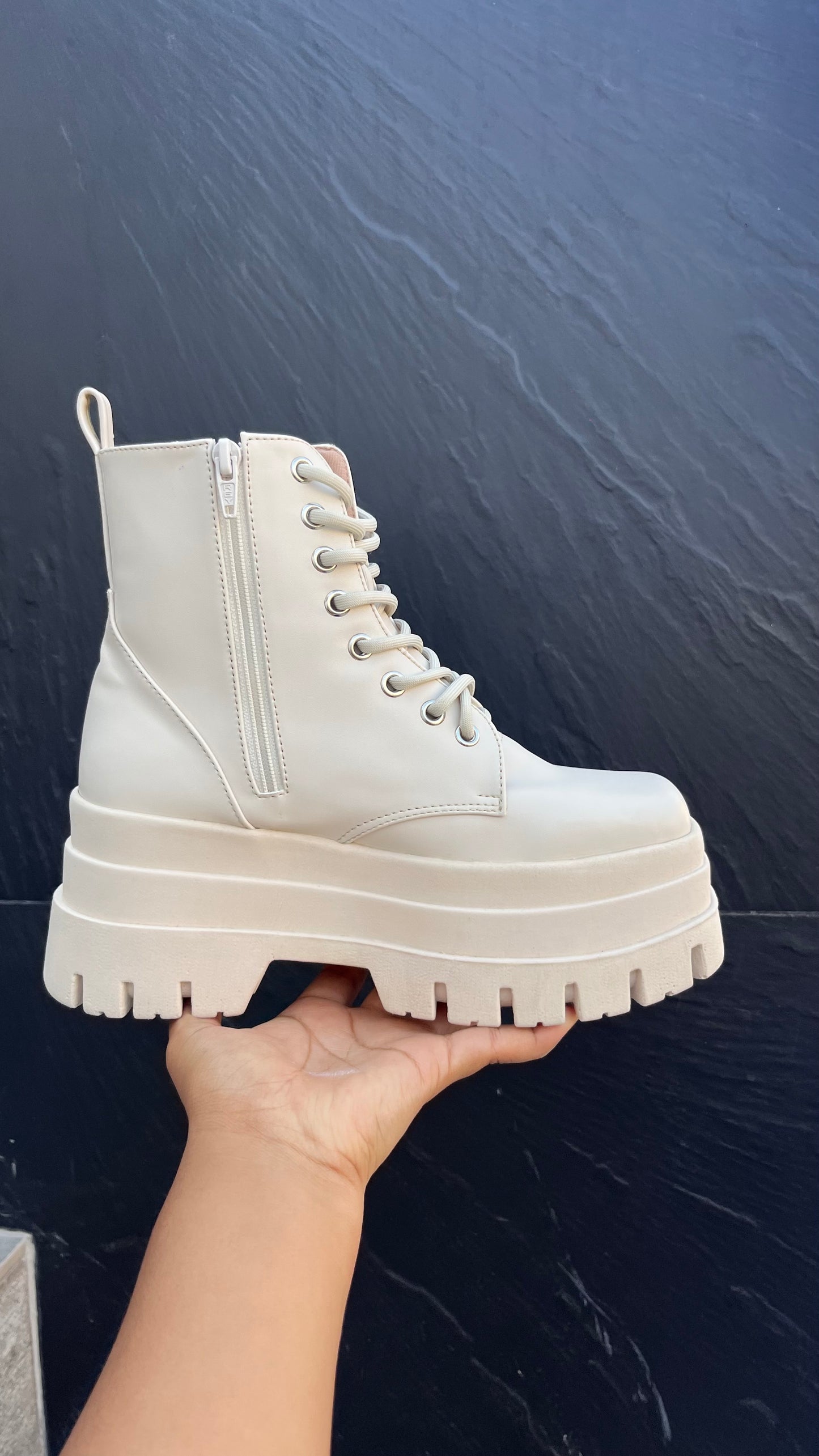 Combat Madisson Nude