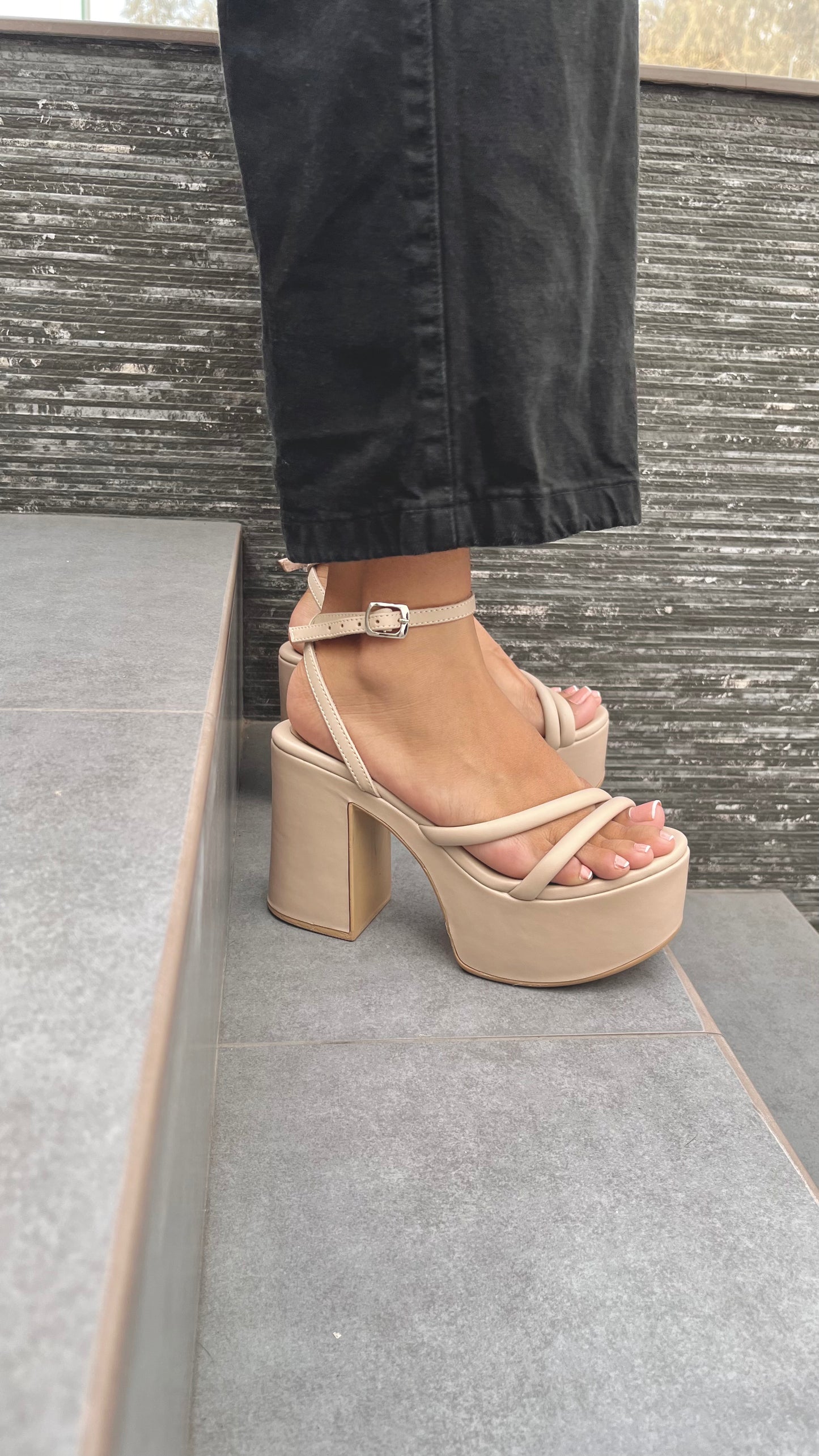 Isabella beige