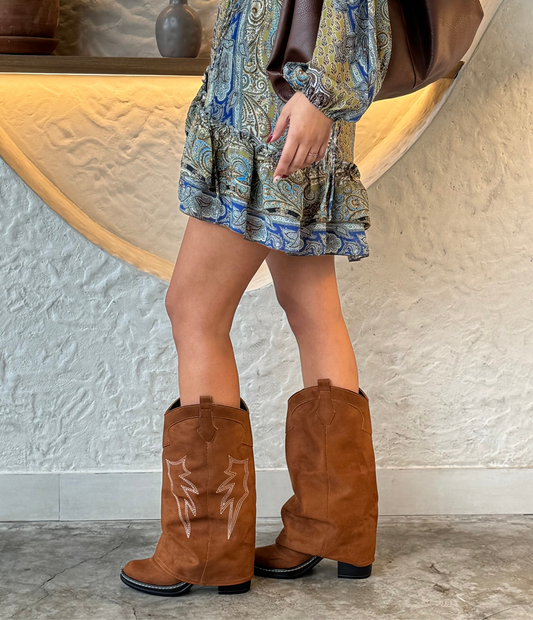 Taylor camel